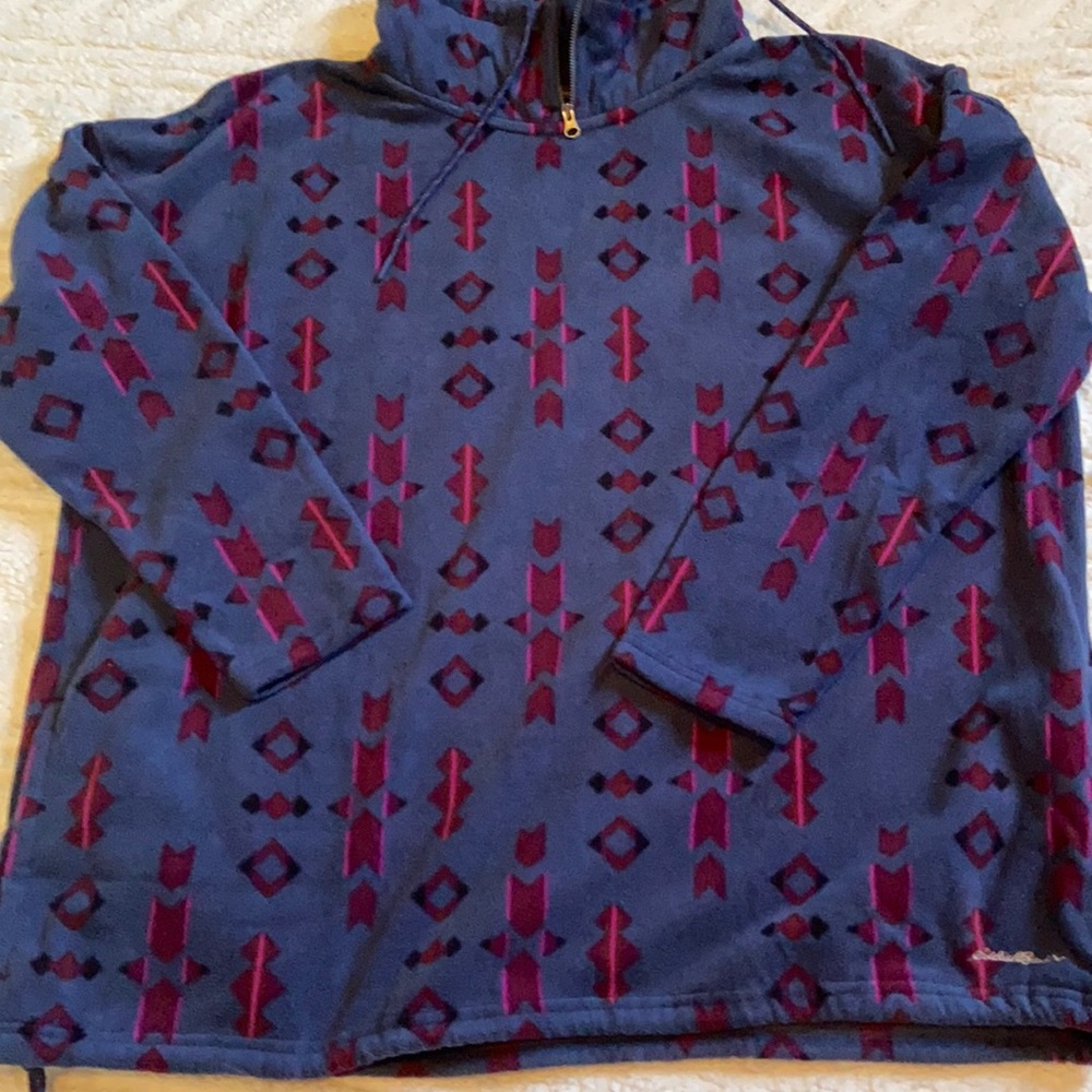 💕Eddie Bauer fleece. Aztec pattern. So cute!! NWT. Size L